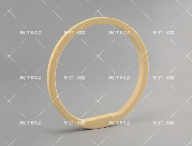 氧化鋁陶瓷容易碎裂嗎？如何提升其抗沖擊性能？